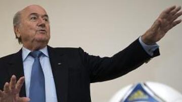<b>EN GINEBRA. </b>Blatter, durante la jornada realizada ayer.
