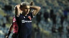 El cambio de sistema que provocaría Aránguiz si es titular en el Superclásico