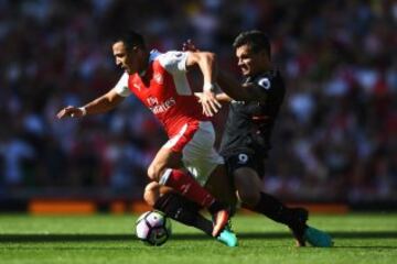 Arsenal 3 - Liverpool 4: the best images on the opening weekend