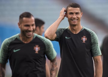 Portugal se prepara para su debut frente a España