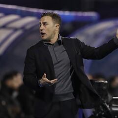 Cannavaro se la lía al Milan