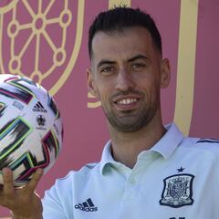 Busquets: "Tenemos el privilegio de tener un entrenador top como Luis Enrique"