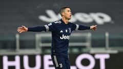 Soccer Football - Serie A - Juventus v U.S. Sassuolo - Allianz Stadium, Turin, Italy - January 10, 2021 Juventus&#039; Cristiano Ronaldo celebrates scoring their third goal REUTERS/Massimo Pinca