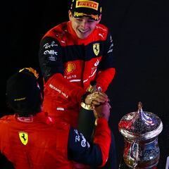 How are points distributed in the Formula 1 World Championship?