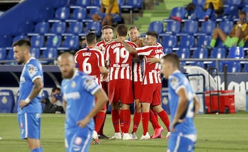 Llorente celebra el 1-0 al Getafe con sus compañeros.