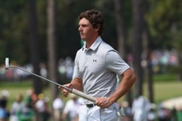 Matias Dominguez (L) y Hideki Matsuyama (2nd L) durante las prácticas del Masters de Augusta. 