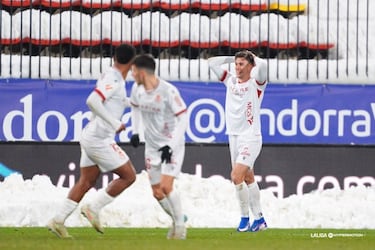 Aprobados y suspensos: la Cultural logra un puntazo bajo la nieve