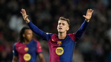 Marc Casadó, durante un partido con el Barça.