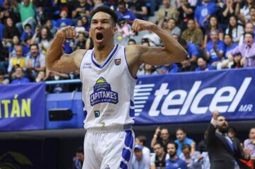 Mendoza fue el Jugador Más Valioso de la Liga Nacional de Baloncesto Profesional durante la temporada pasada. Es uno de lo jugadores clave de la plantilla.