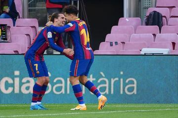 Barcelona 3-0 Osasuna | Marcó Coutinho. Le cayó a Griezmann muy solo dentro del área un rechace de la defensa y cedió la pelota para que el brasileño marcara a bocajarro ante Sergio Herrera.