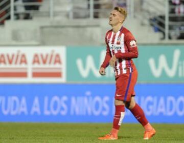 Griezmann se lamenta de una ocasión fallada.