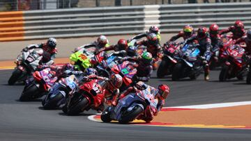 Ducati Spanish rider Marc Marquez leads the race at the start of the MotoGP Aragon Grand Prix at the Motorland circuit in Alcaniz, northeastern Spain, on September 1, 2024. (Photo by Pierre-Philippe MARCOU / AFP)