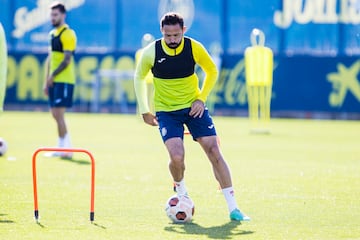 Morales, durante un entrenamiento del Villarreal.