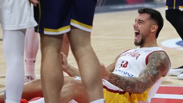 Willy Hernangomez, pívot de la Selección, reacciona tras conseguir un 2+1 ante Bosnia y Herzegovina en el Eurobasket 2025.