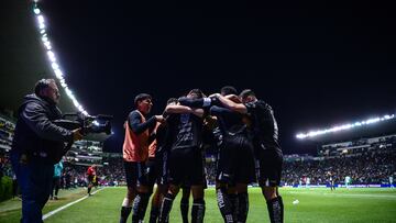    Fidel Ambriz celebrates his goal 2-0 of Leon during the game Leon vs Santos, corresponding to Play In A B of the Torneo Apertura 2023 of the Liga BBVA MX, at Nou Camp Leon Stadium, on November 26, 2023. 

<br><br>

 Fidel Ambriz celebra su gol 2-0 de Leon durante el partido Leon vs Santos, correspondiente al Play In A B del Torneo Apertura 2023 de la Liga BBVA MX, en el Estadio Nou Camp Leon, el 26 de noviembre de 2023.