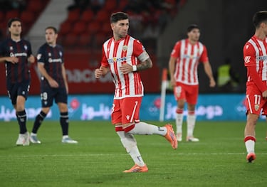 Adrián Embarba se convierte en el líder del Almería