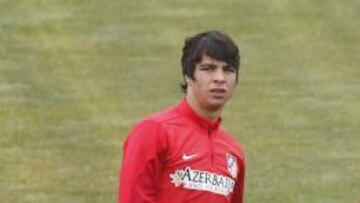 Óliver, junto a Leo Baptistao y el Cebolla.