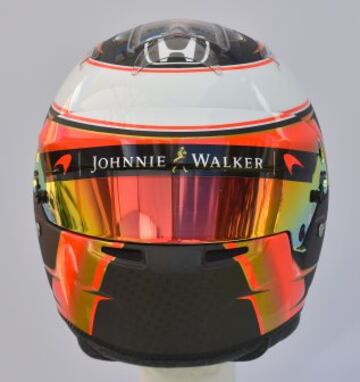 Parte delantera del casco del piloto belga Stoffel Vandoorne de Mclaren.