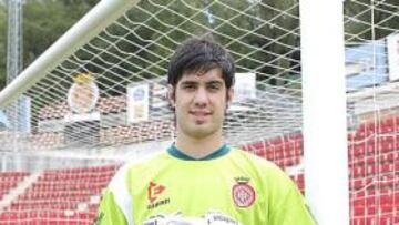 <b>SEGURO. </b>Santamaría, guardameta del Girona, cuajó un partido magnífico ante el Villarreal B.