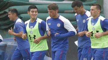 El hijo de 'El Chaco' entrenó con el primer equipo de Cruz Azul