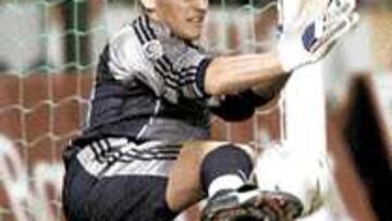 <B>PREMIADO.</B> A pesar de no jugar en los últimos encuentros, Casillas está entre los mejores del mundo.