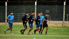 Gonzalo Espinoza y Yonathan Andía le dan un giro a sus carreras: sorpresa en el mercado