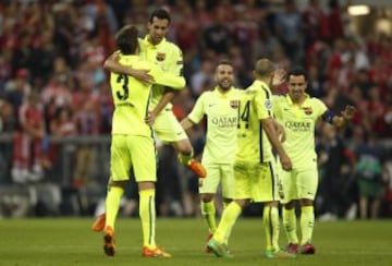 Los jugadores del Barcelona celebran el pase a la final.