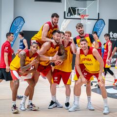 Málaga sube el telón de España