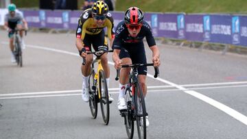 Tom Pidcock y Wout Van Aert, durante la Amstel Gold Race.