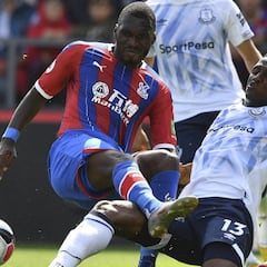 Mina disputa los 90 minutos en el empate con Crystal Palace