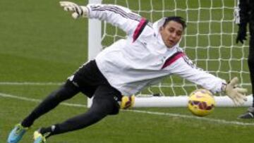 ENTRENAMIENTO REAL MADRID KEYLOR NAVAS.