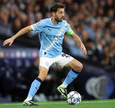 AS Mónaco FC (2014-17 | 18 partidos) | Manchester City FC (2017-actualidad | 82 partidos) | El centrocampista portugués lleva disputados 100 partidos con los dos clubes que ha jugado en los que ha marcado 17 goles. 