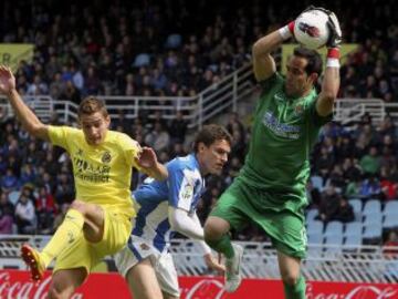 En la temporada 2009-10, Bravo quebró la marca de imbatibilidad histórica de la Real Sociedad. No recibió anotaciones durante 467 minutos, entre la fecha 5 y 11.