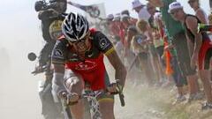 Armstrong está solo