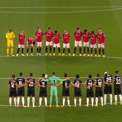 Hiela el alma: el minuto de silencio por Isabel II en Old Trafford que conmueve al mundo