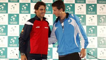 El tenista espa&ntilde;ol Rafa Nadal y el ucraniano Sergiy Stakhovsky posan durante el sorteo de la eliminatoria entre Espa&ntilde;a y Ucrania en la Copa Davis de 2013.