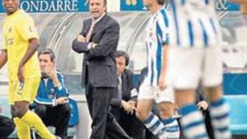 <b>QUEDA TRABAJO. </b>Lotina debutó con la Real y el equipo mejoró, pero volvió a perder.