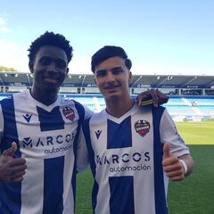 Paco Cortés y Lass, a escena