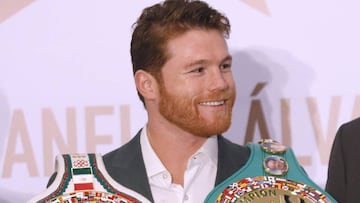 El boxeador mexicano, Sa&uacute;l &#039;Canelo&#039; &Aacute;lvarez, campe&oacute;n de peso mediano del Consejo Mundial de Boxeo (CMB) durante una rueda de prensa en Ciudad de M&eacute;xico (M&eacute;xico).