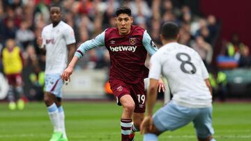 Edson Álvarez, el segundo jugador más amonestado de la Premier League