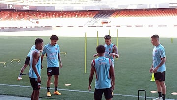 Selección Colombia entrena en Valencia antes del partido ante Irak