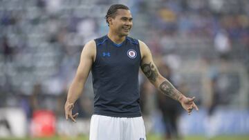 Foto de acci&oacute;n durante el partido Cruz Azul vs Pumas UNAM, correspondiente a la Jornada 12 del Torneo Clausura 2018 de la Liga BBVA Bancomer, en el Estadio Azul, en la foto: Carlos Pe&ntilde;a. 
 
 
 17/03/2018/MEXSPORT/David Leah.