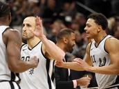 Los Spurs resurgen con Ginóbili: 13-0 y triunfo ante los Mavs
