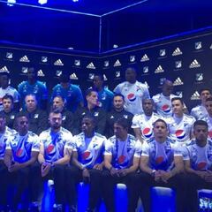 Millonarios presenta el plantel y su camiseta alternativa
