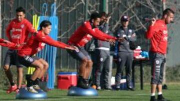 Solo una suave práctica matutina marcó al plantel de la Roja en la jornada de hoy.