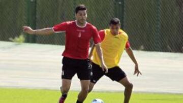 El central Murillo, detrás de Riki.