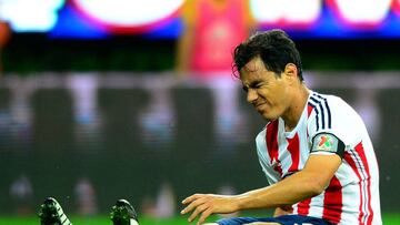 Omar Bravo podría salir de Chivas