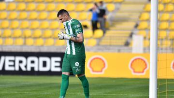 Cometió uno de los peores fallos de su carrera y lo consoló el DT rival: “Hay que saber dar la cara”