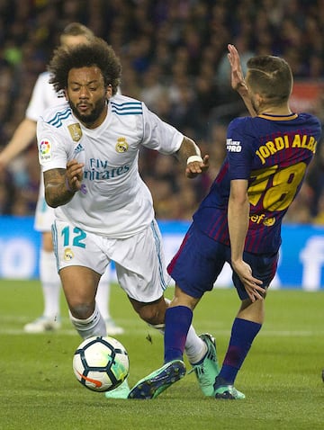 Penalti de Jordi alba a Marcelo.