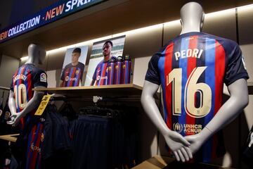 La nueva camiseta del Barcelona ya está a la venta.
